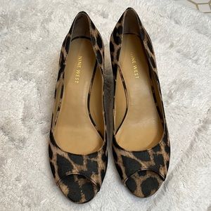 Nine West leopard peep toe wedge 6.5